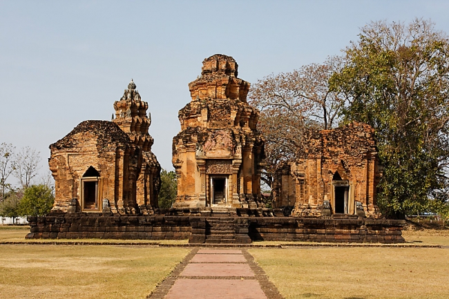 16-Prasat Sikhoraphum-003